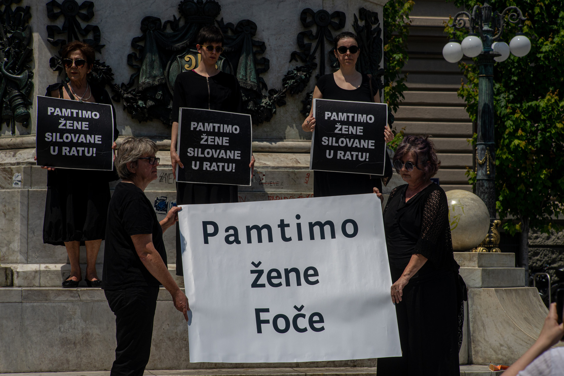 Stop silovanju u ratu! Stop silovanju u ratu!