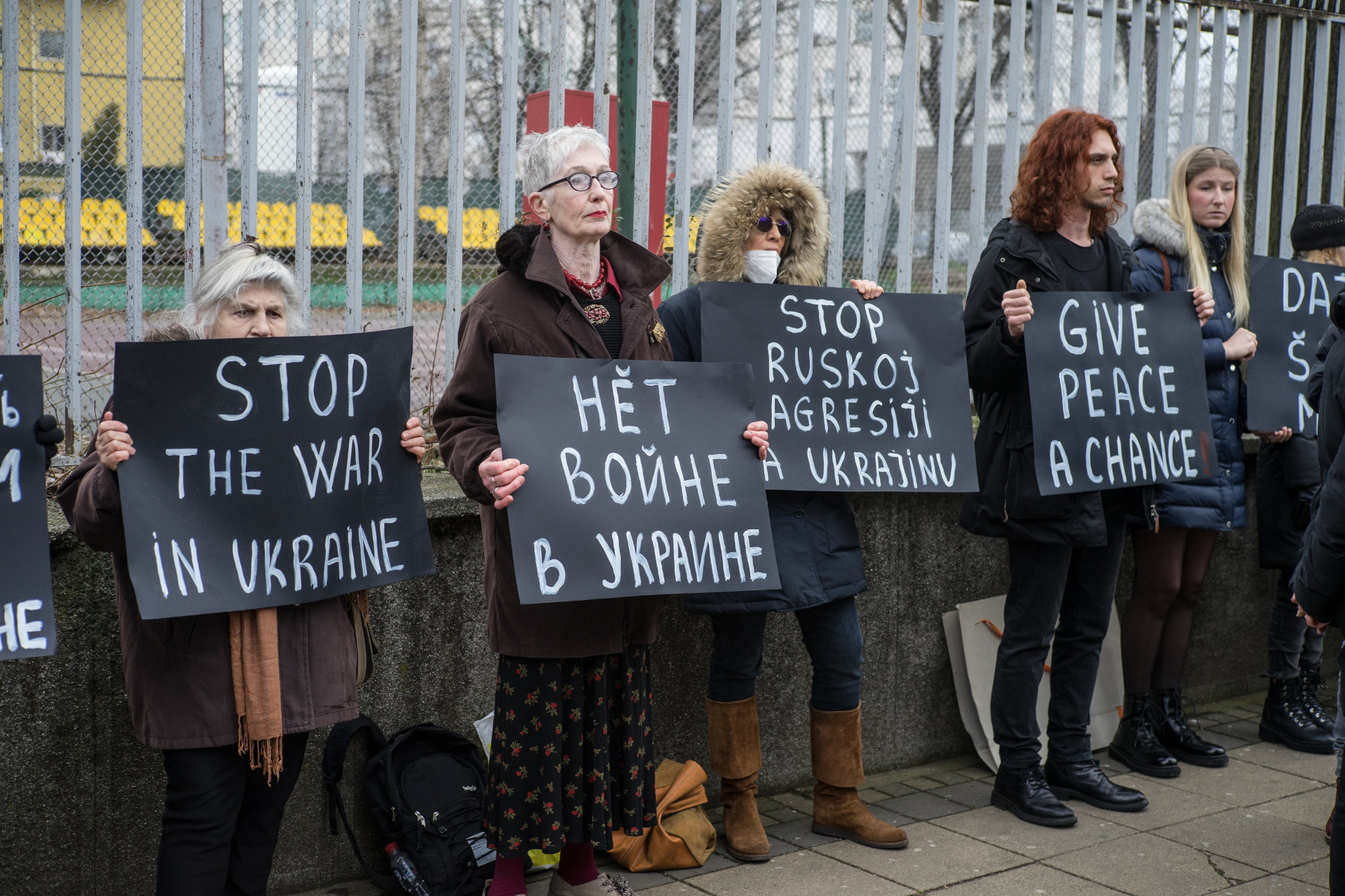 Stop ratu u Ukrajini! Stop ratu u Ukrajini!