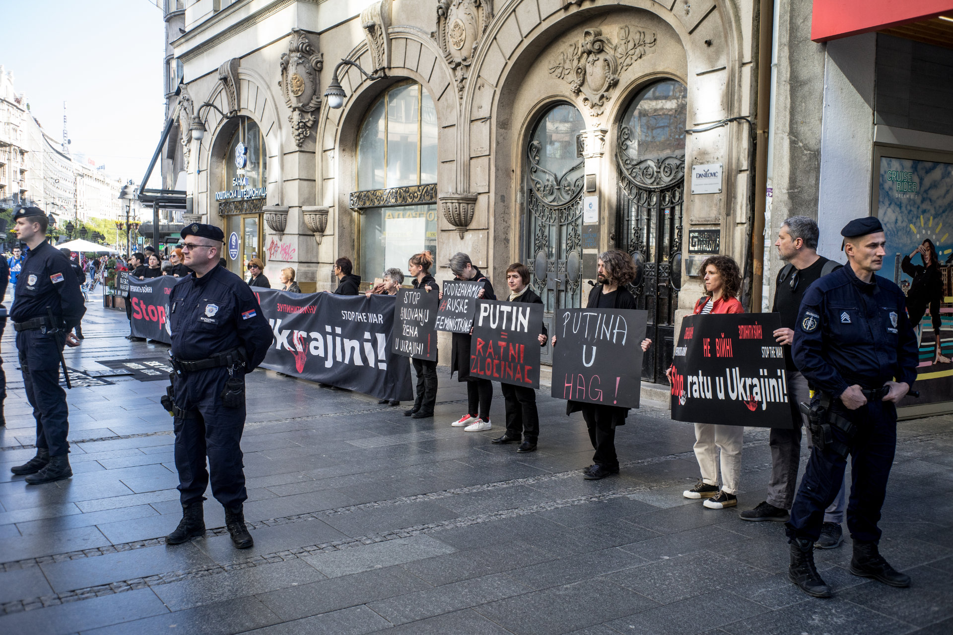 Stop ratu u Ukrajini! Stop ratu u Ukrajini!
