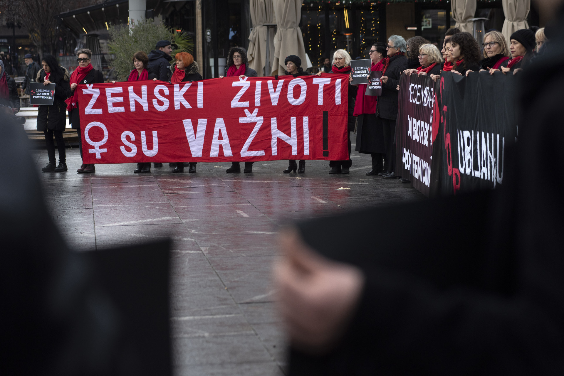 Stop ubijanju žena! Stop ubijanju žena!