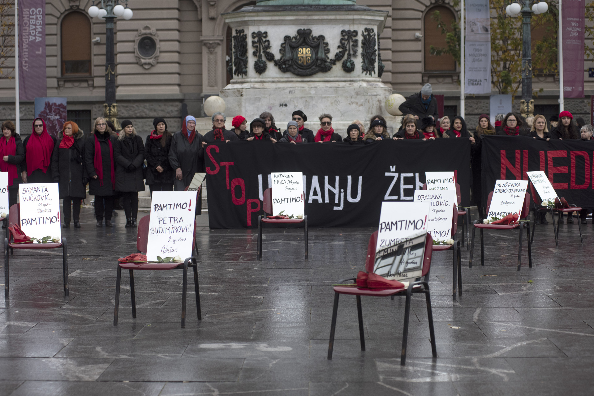 Stop ubijanju žena! Stop ubijanju žena!