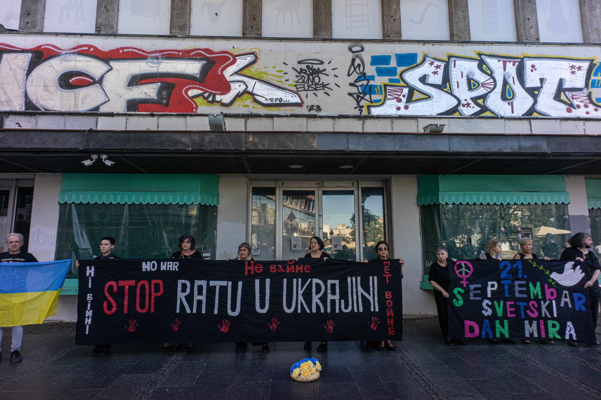 Stop ratu u Ukrajini! Stop ratu u Ukrajini!