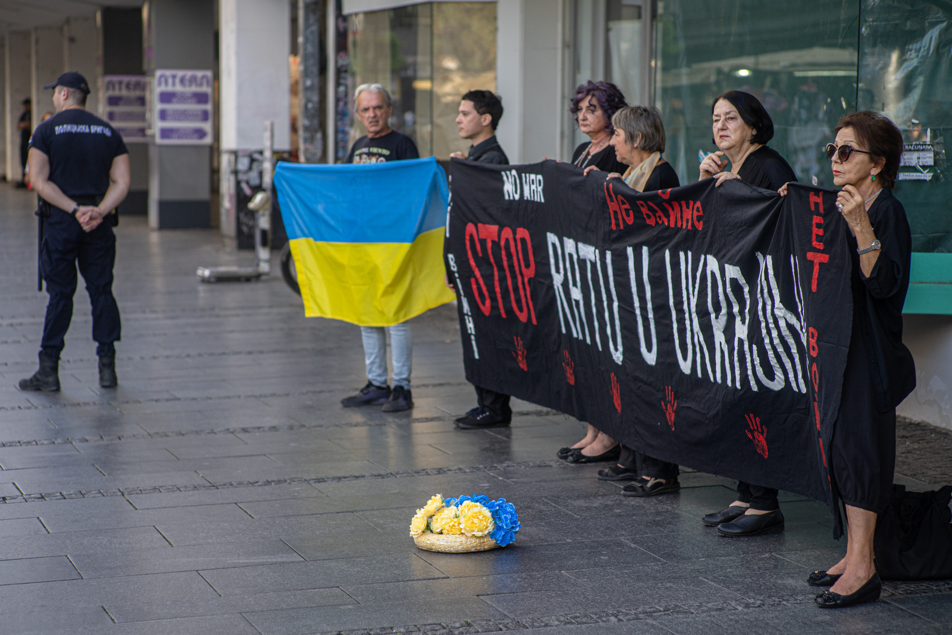 Stop ratu u Ukrajini! Stop ratu u Ukrajini!