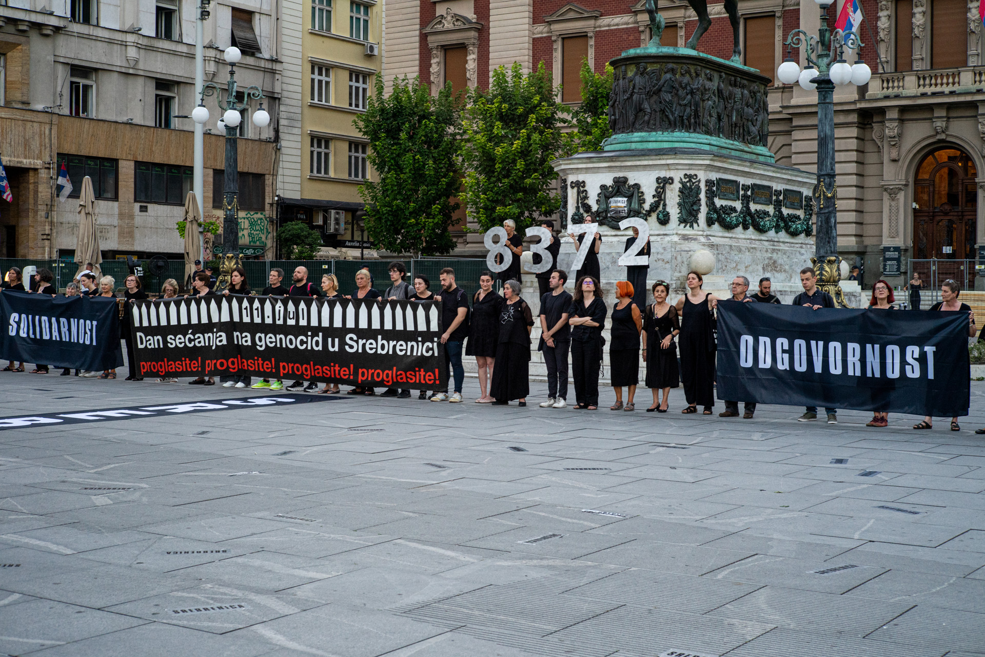 Pamtimo žene silovane u ratu! Pamtimo žene silovane u ratu!