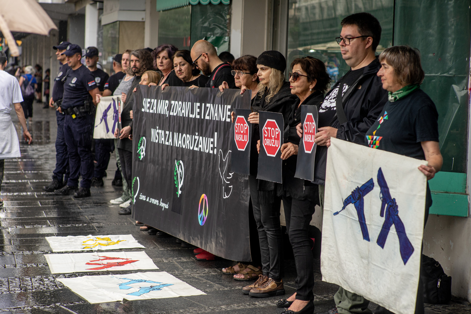 Sve za mir, zdravlje i znanje, ništa za naoružanje Sve za mir, zdravlje i znanje, ništa za naoružanje