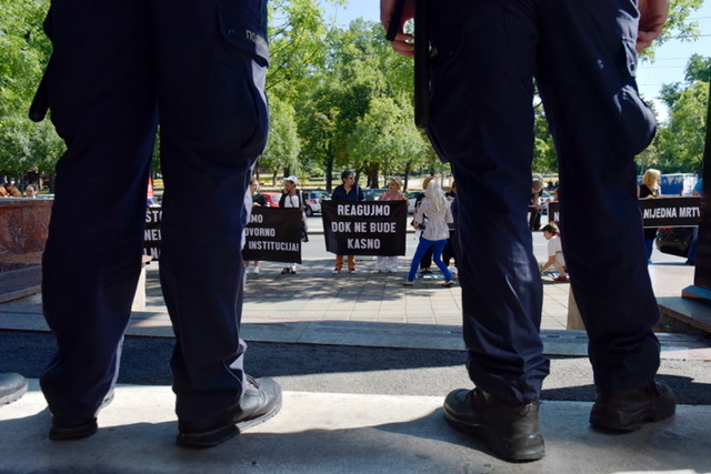 Nijedna žena manje, nijedna mrtva više! Nijedna žena manje, nijedna mrtva više!
