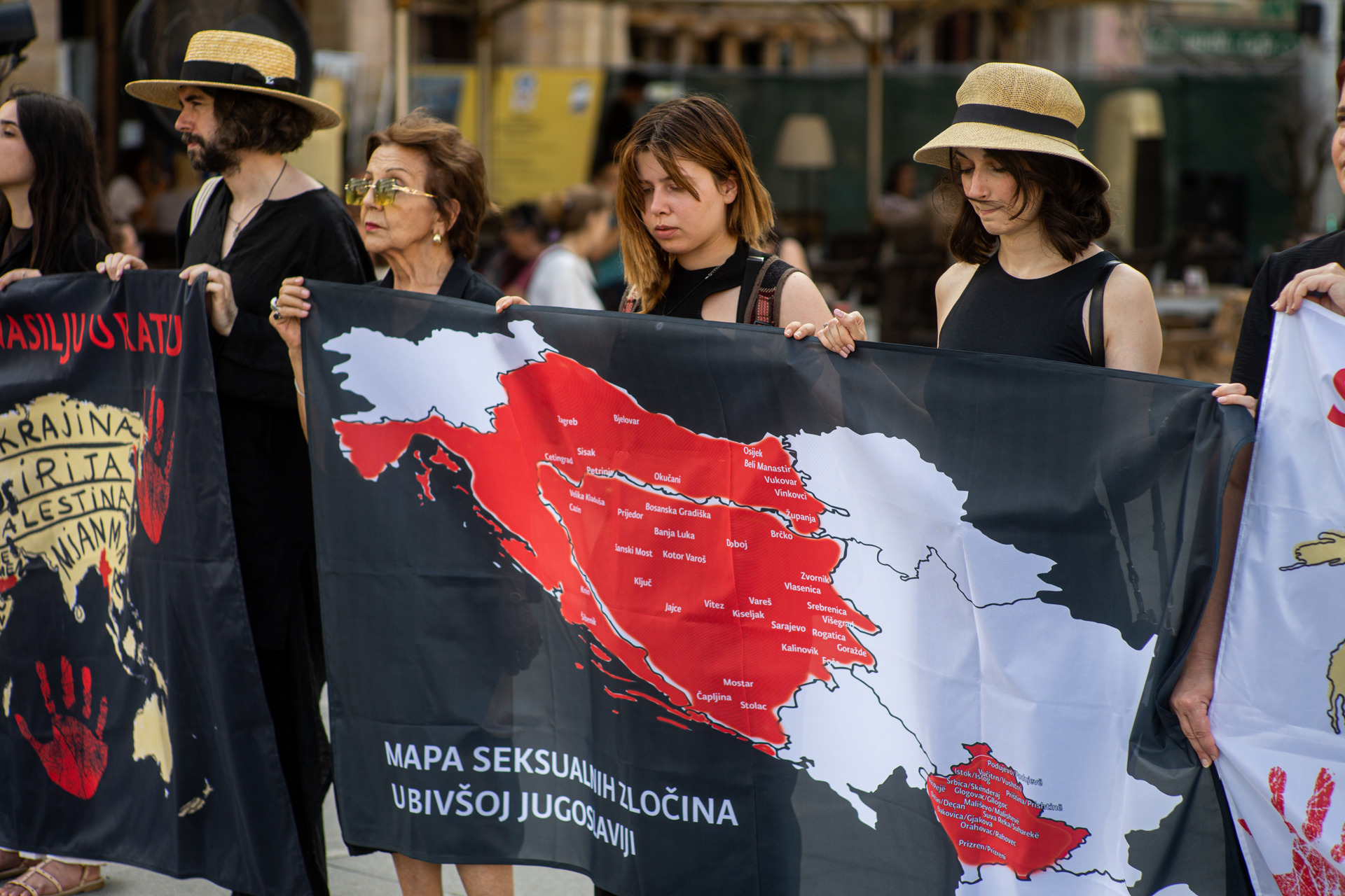 Pamtimo žene silovane u ratu! Pamtimo žene silovane u ratu!