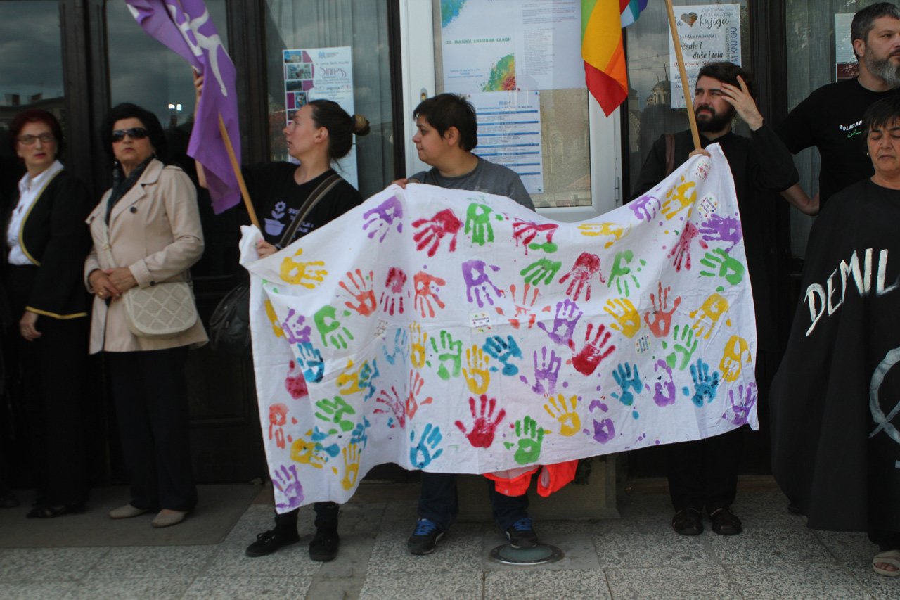 Sve za mir, zdravlje i znanje, ništa za naoružanje Sve za mir, zdravlje i znanje, ništa za naoružanje